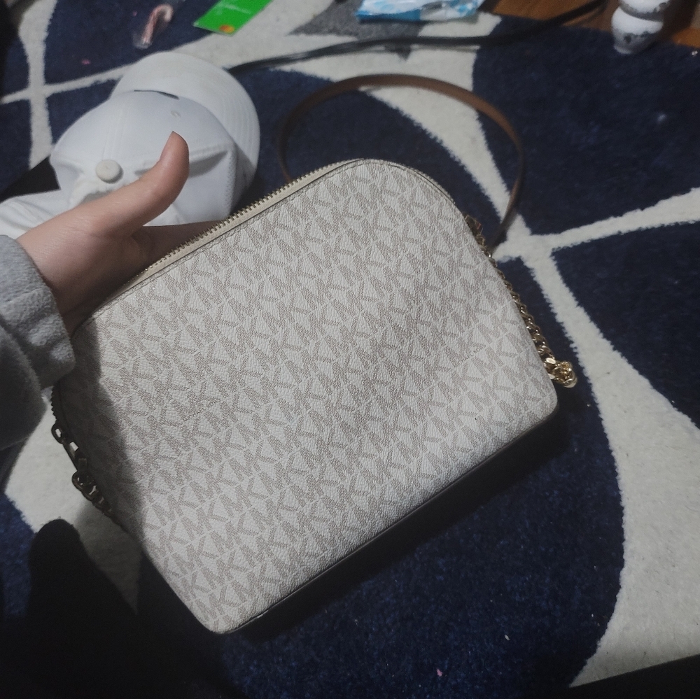 Purse - Picture 2 of 5